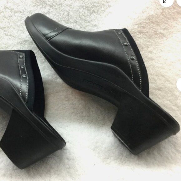 Romika Mokassetta studded leather mules / clogs. Size: US 9.5 EU 41 New wit - Picture 4 of 6